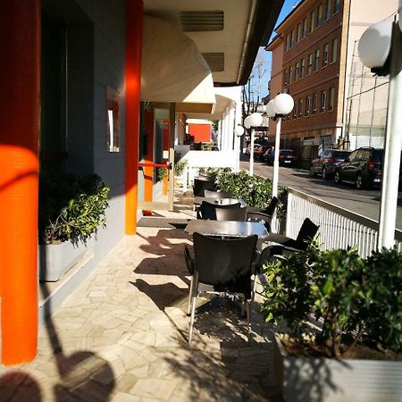 Hotel Riviera Rimini Luaran gambar