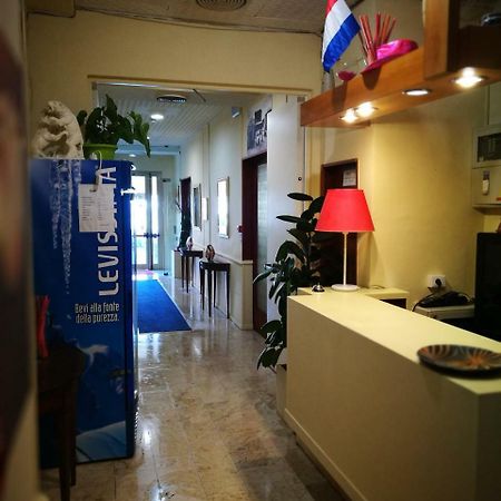 Hotel Riviera Rimini Luaran gambar