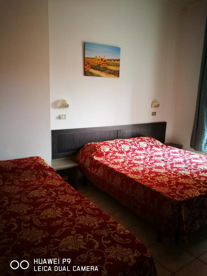 Hotel Riviera Rimini Luaran gambar