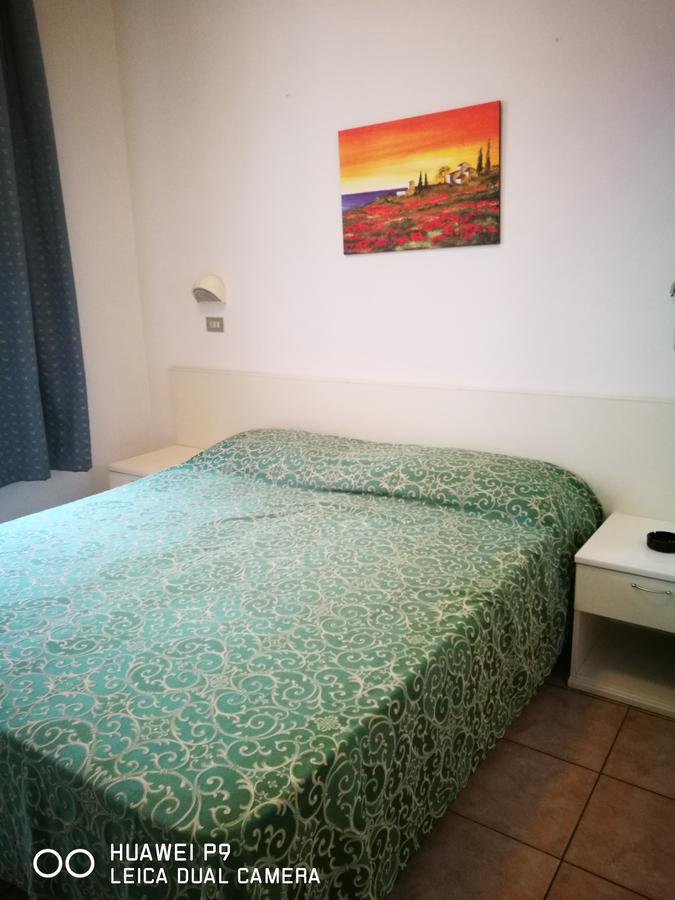 Hotel Riviera Rimini Luaran gambar