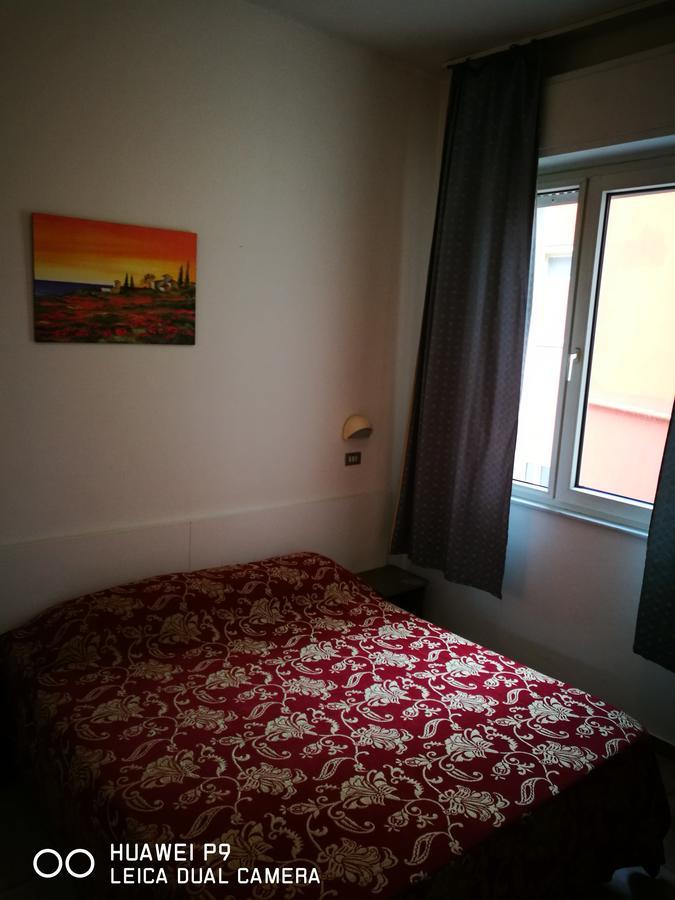 Hotel Riviera Rimini Luaran gambar