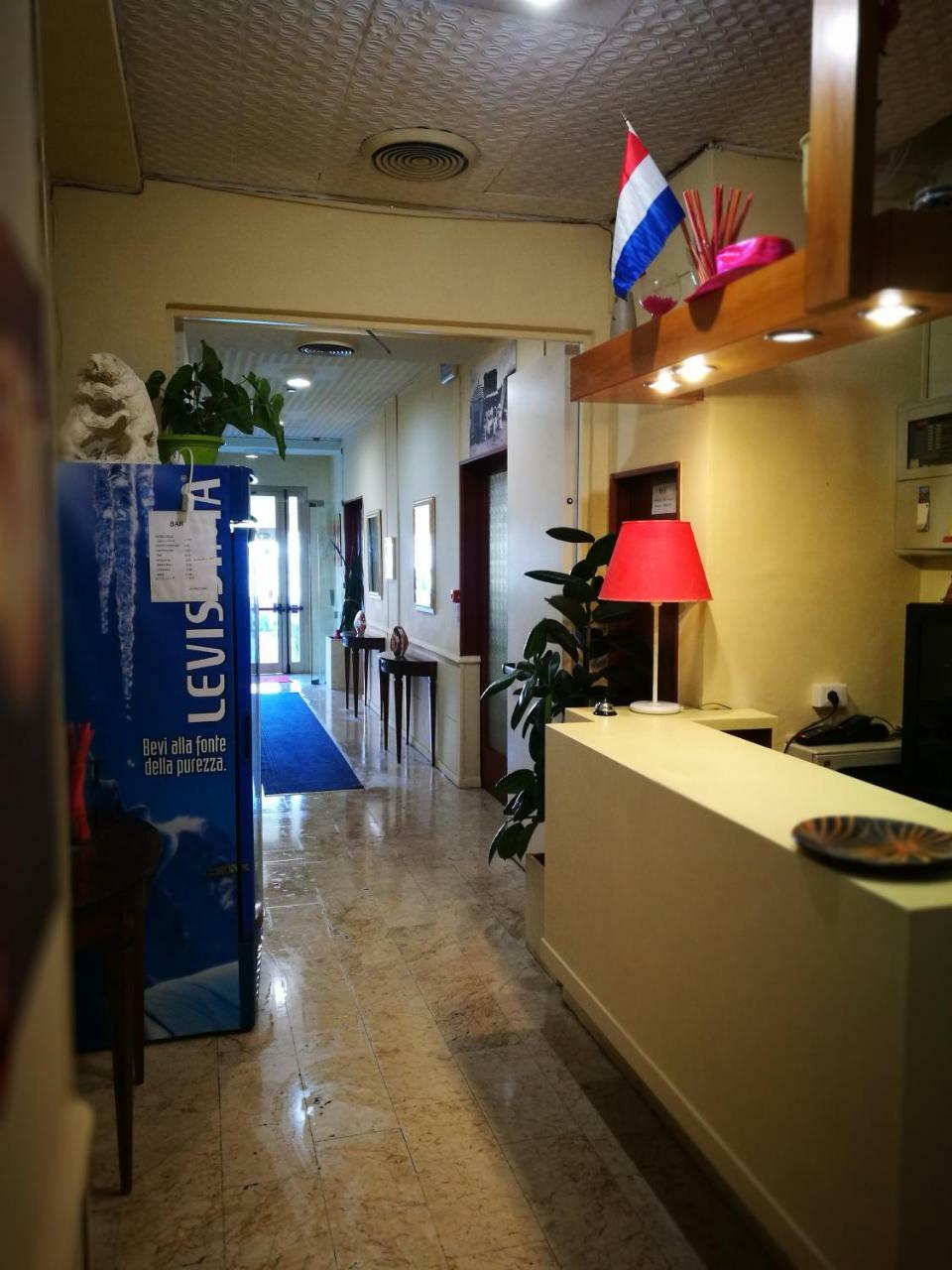 Hotel Riviera Rimini Luaran gambar